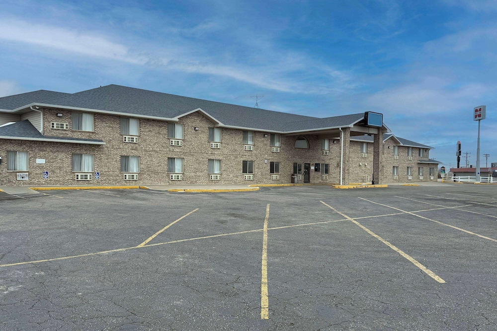 Super 8 by Wyndham Cozad - photo 19