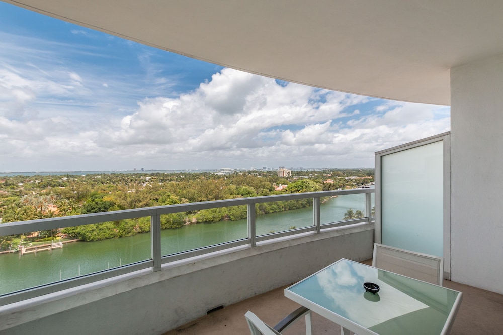 Fontainebleau Miami Beach Private Luxury Suites - photo 456