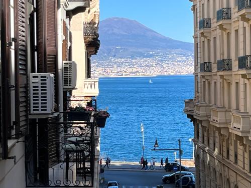 Casa Bianca Apartments — 4-Star Luxury Hotel in Naples, Italy