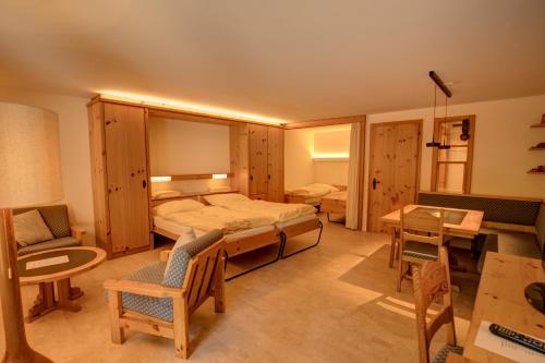 Chesa Munteratsch 1 1 2 Zimmerwohnung 209 Typ D — 4-Star Luxury Hotel in Silvaplana, Switzerland