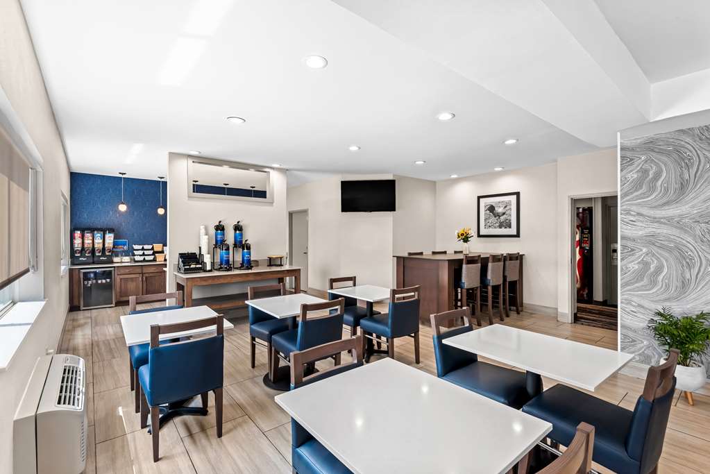 Best Western Ottumwa Inn & Suites - photo 31