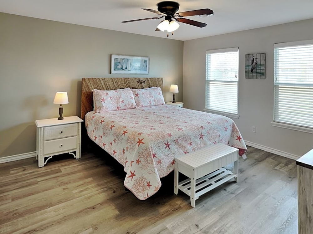 Blew By You by Silver Sands Vacation Rentals — 4-Star Luxury Hotel in Port Aransas, United States