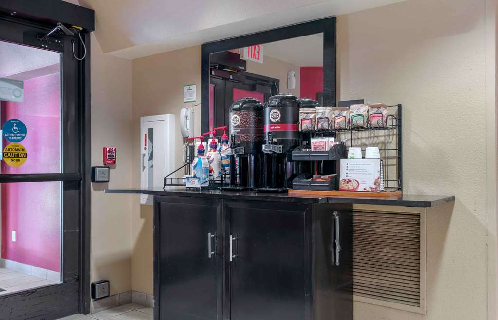 Extended Stay America Suites Sacramento Elk Grove - photo 8