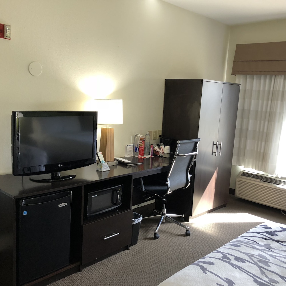 Days Inn by Wyndham McDonough - photo 14