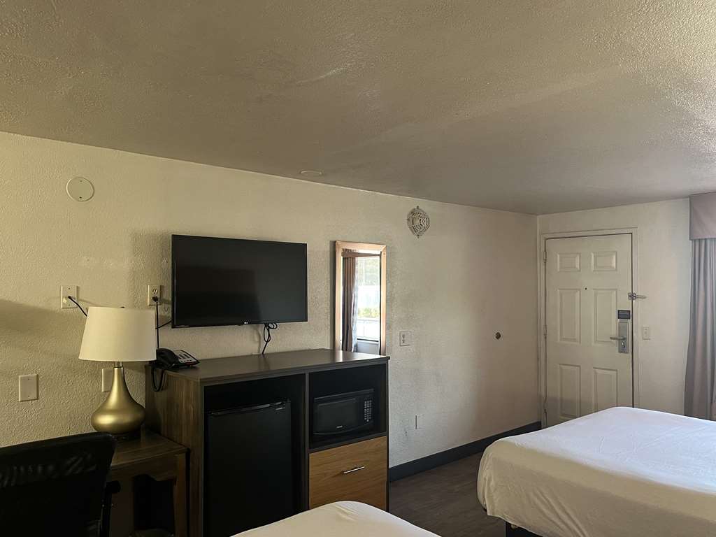 Motel 6 Cross Lanes WV Goff Mountain Rd - photo 10