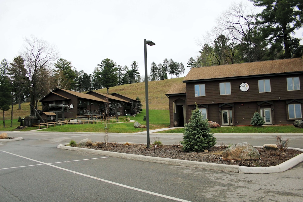 Pine Mountain Ski & Golf Resort - photo 100