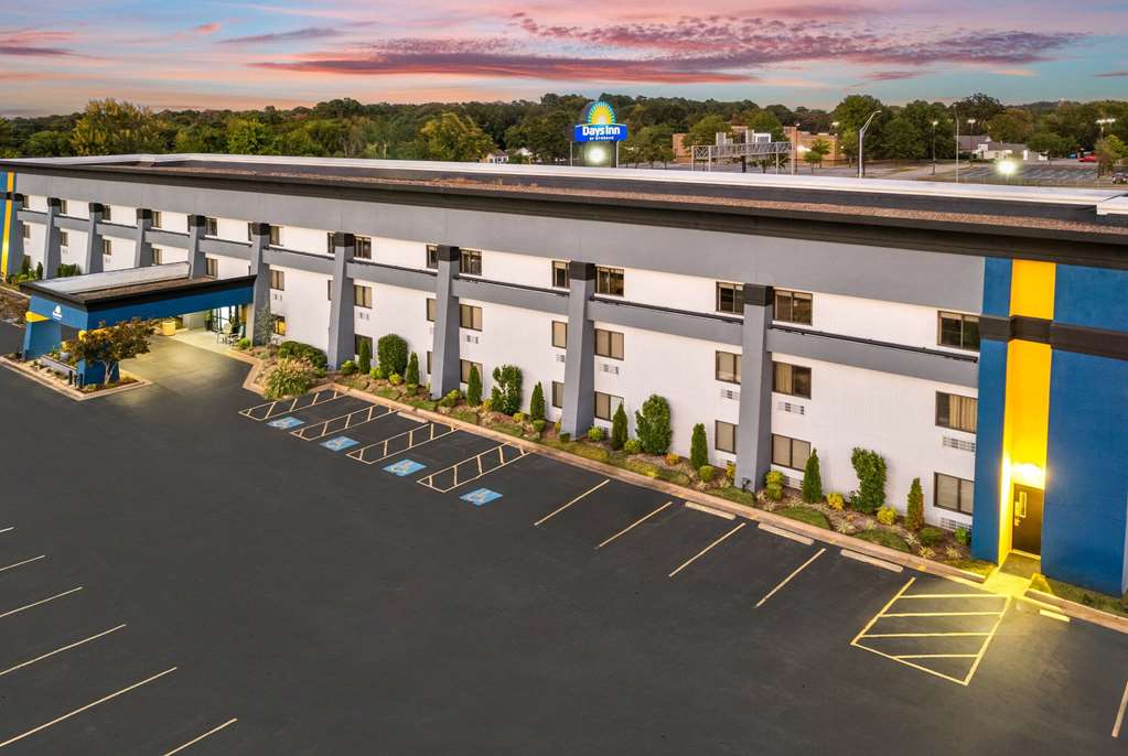 Days Inn by Wyndham Fort Smith - photo 3