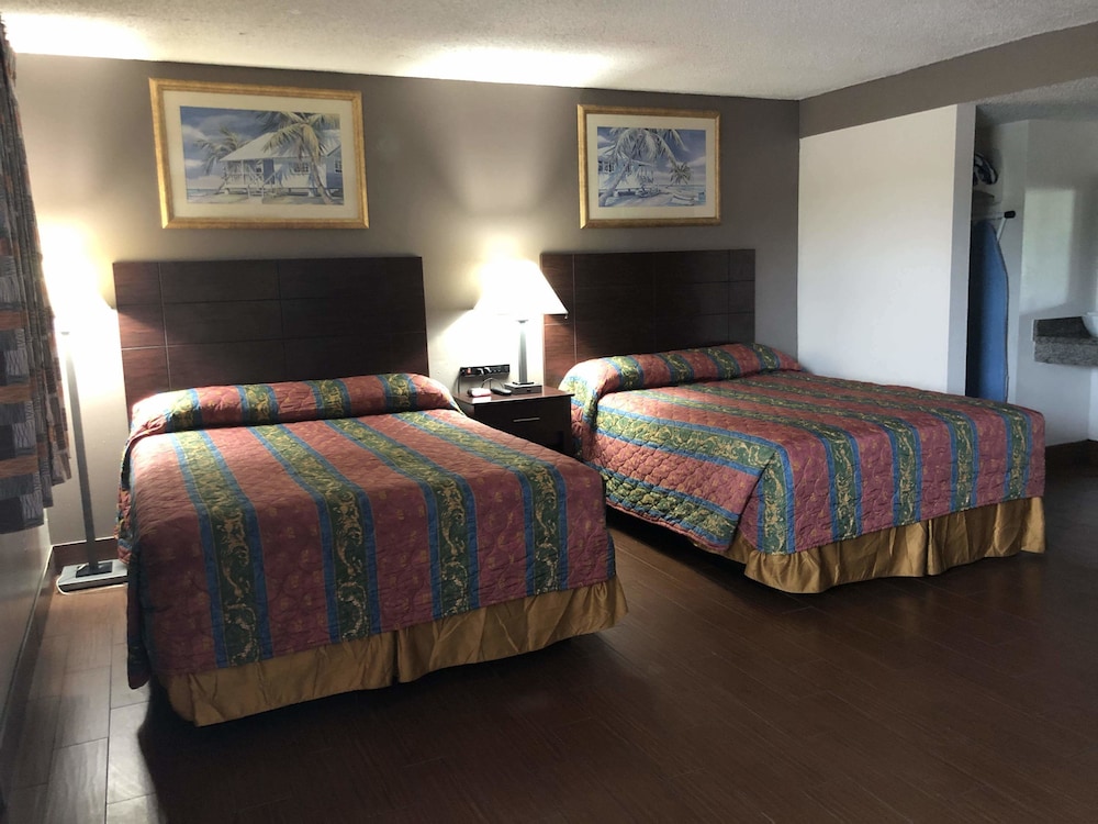 Sun Coast Inn - photo 10