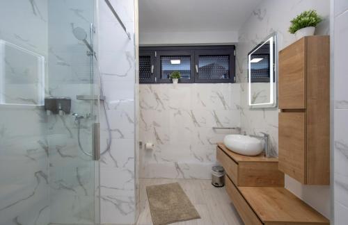 Villa Marija — 4-Star Luxury Hotel in Sveti Filip I Jakov, Croatia
