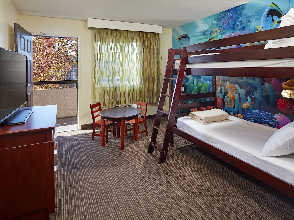 Mission View Inn & Suites San Diego Sea World Zoo - photo 6