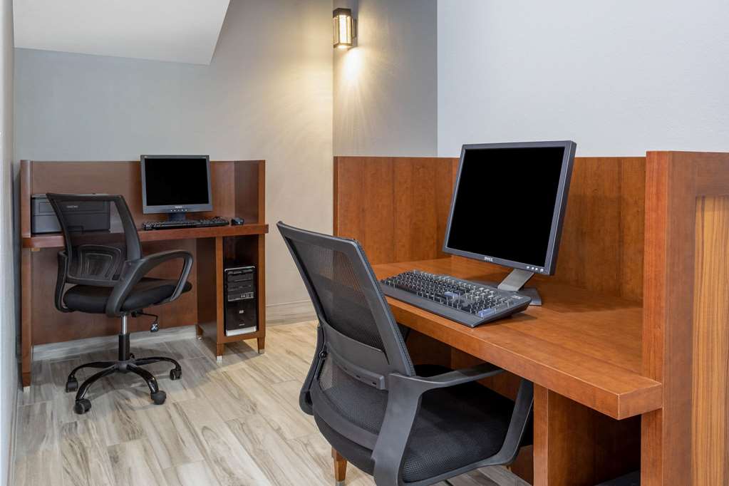 Baymont by Wyndham Rochester Mayo Clinic Area - photo 24