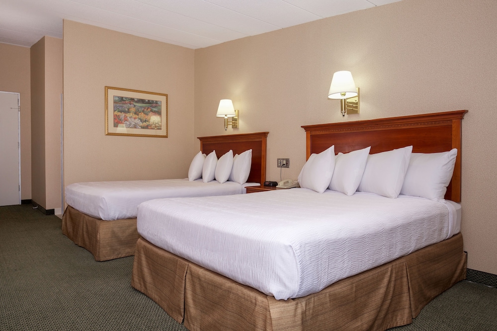 White River Inn and Suites - photo 14