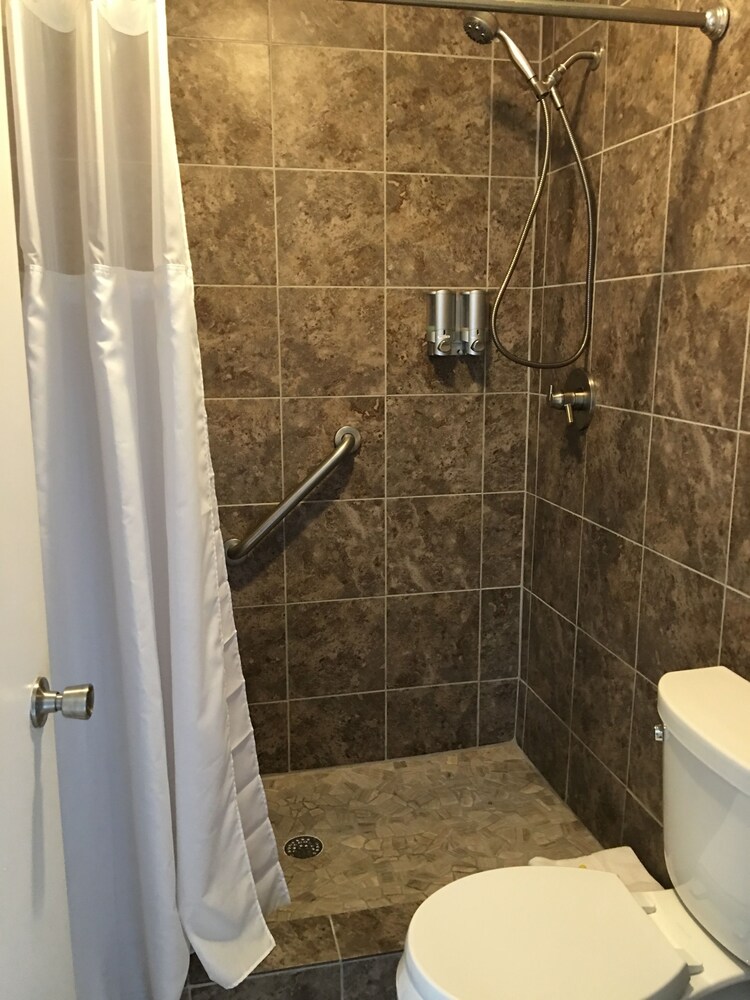 The Cardinal Inn - photo 21