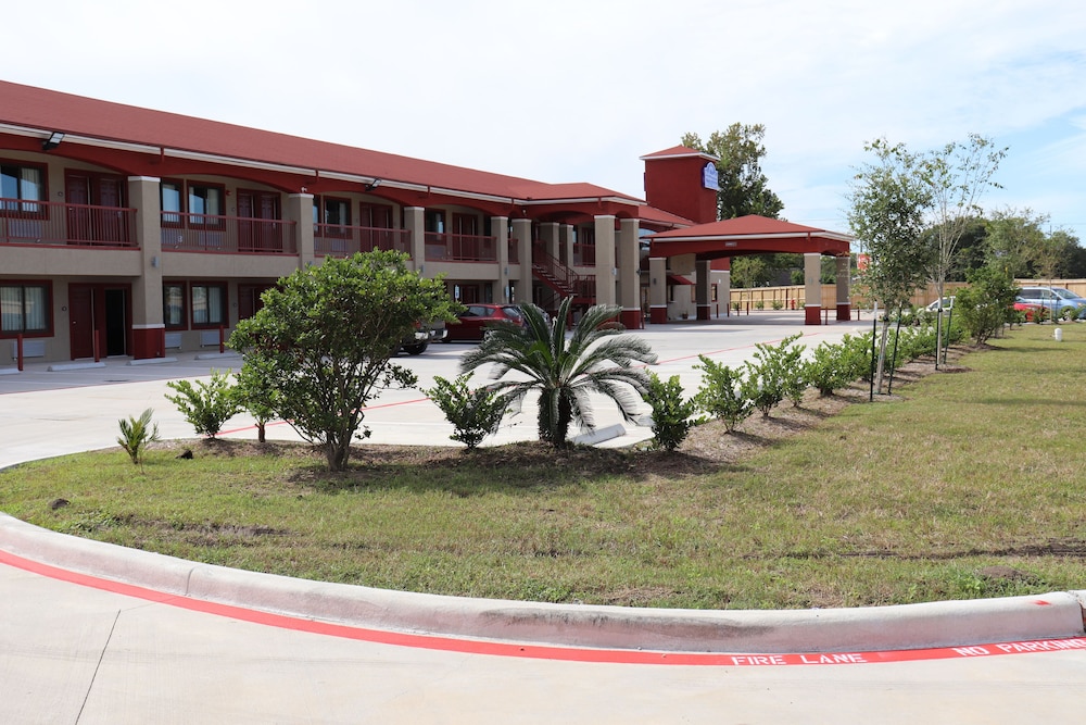 Atlantis Inn and Suites - photo 27