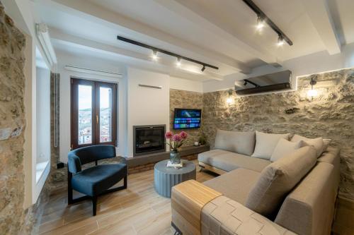 Stardust — 4-Star Luxury Hotel in Kalampaka, Greece