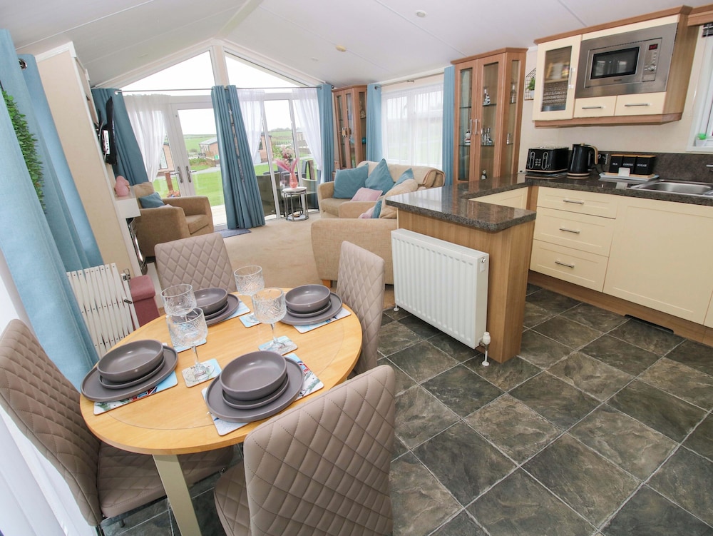Gentle Tide — 4-Star Luxury Hotel in Haverfordwest, United Kingdom