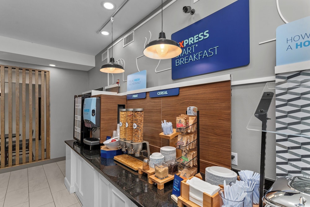 Holiday Inn Express Crockett by IHG - photo 55