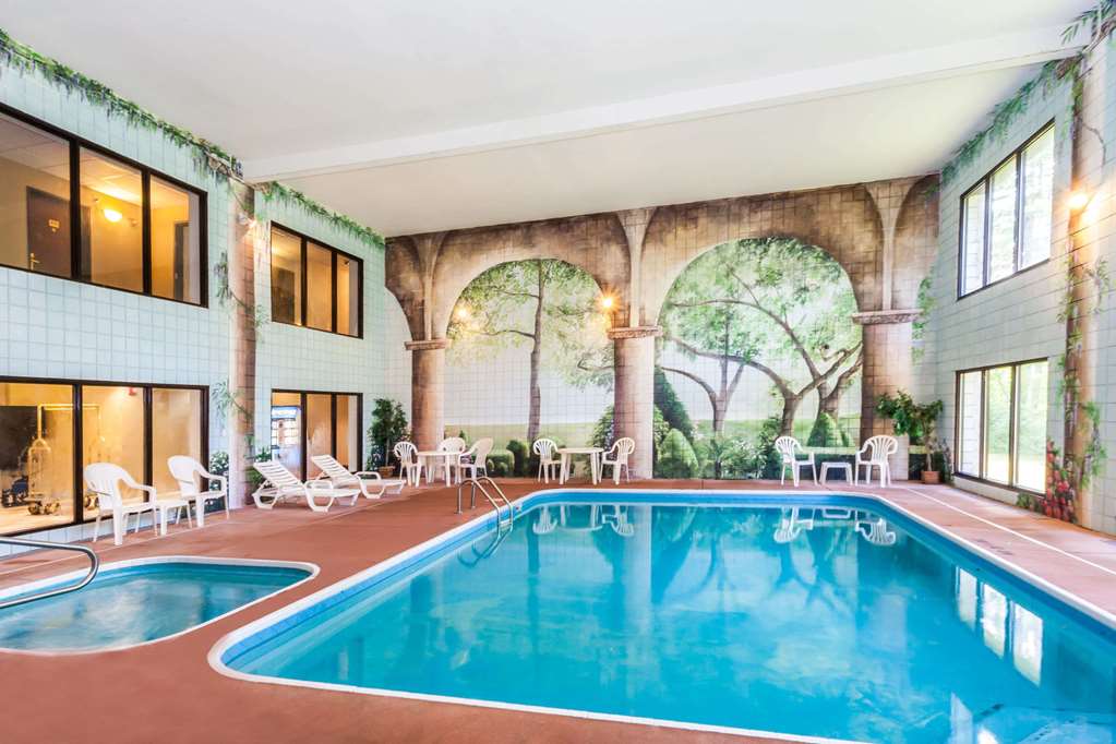 Baymont by Wyndham New Buffalo - photo 3