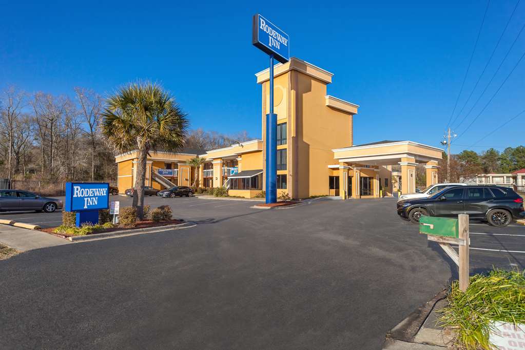 Rodeway Inn Lumberton Central - photo 9