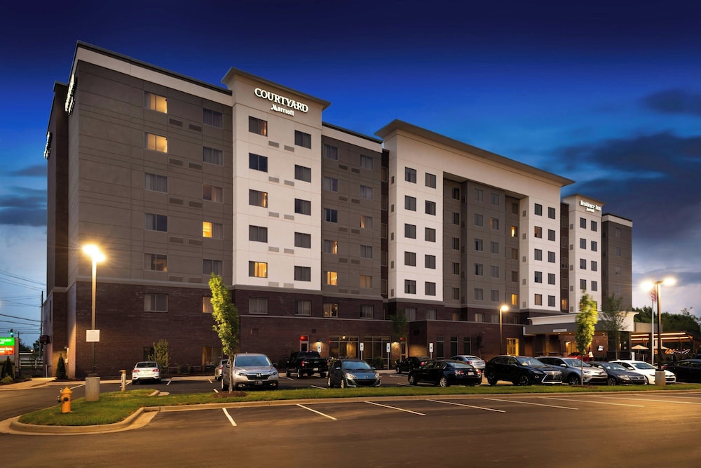 Courtyard by Marriott Charlotte Northlake in Charlotte, United States