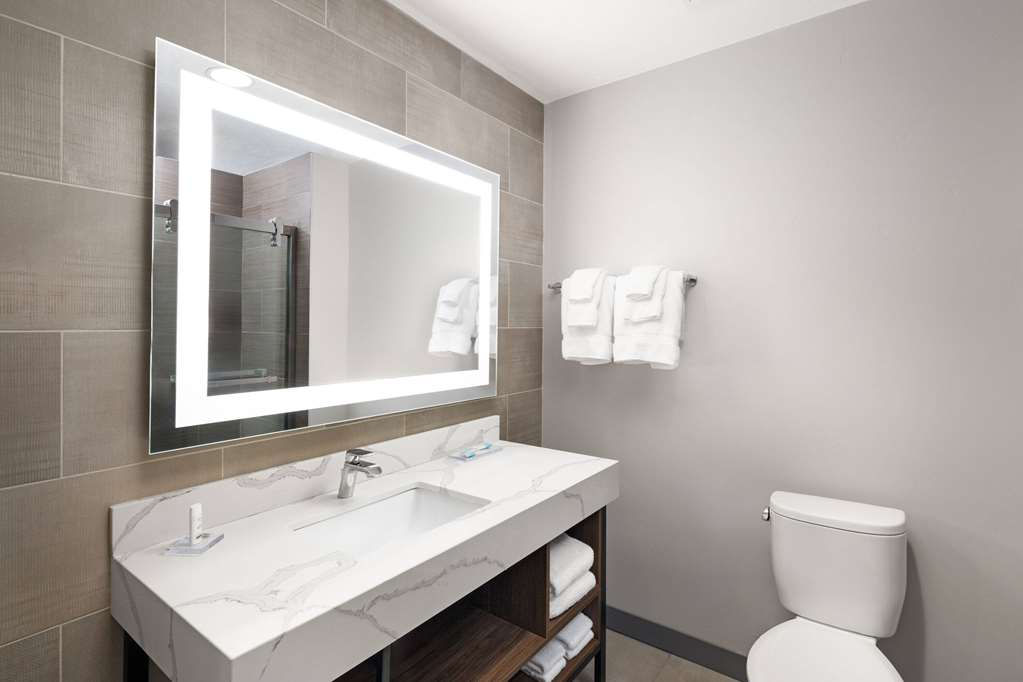 Hawthorn Extended Stay By Wyndham Kingman - photo 14