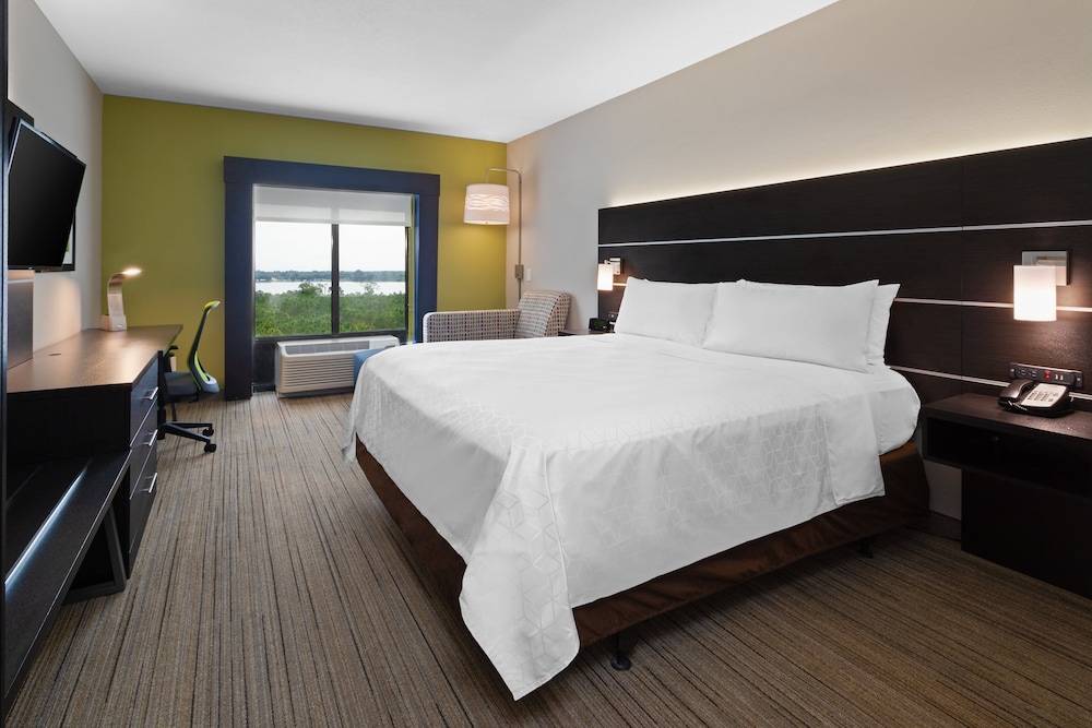 Holiday Inn Express & Suites Lake Placid by IHG - photo 15
