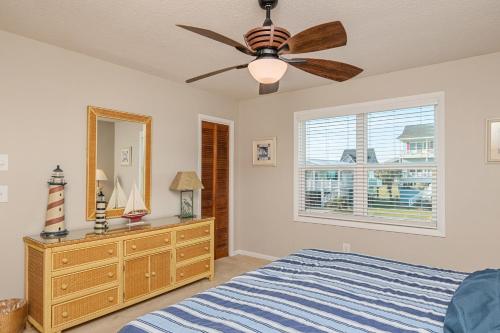 Front Row by Oak Island Accommodations - photo 45