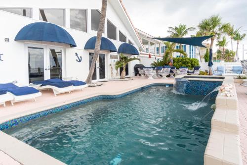 Oceana Blue Beach Front Pool Bar Relax in Fort Lauderdale, United States