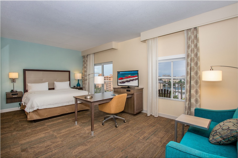 Hampton Inn & Suites Clearwater Beach - photo 6