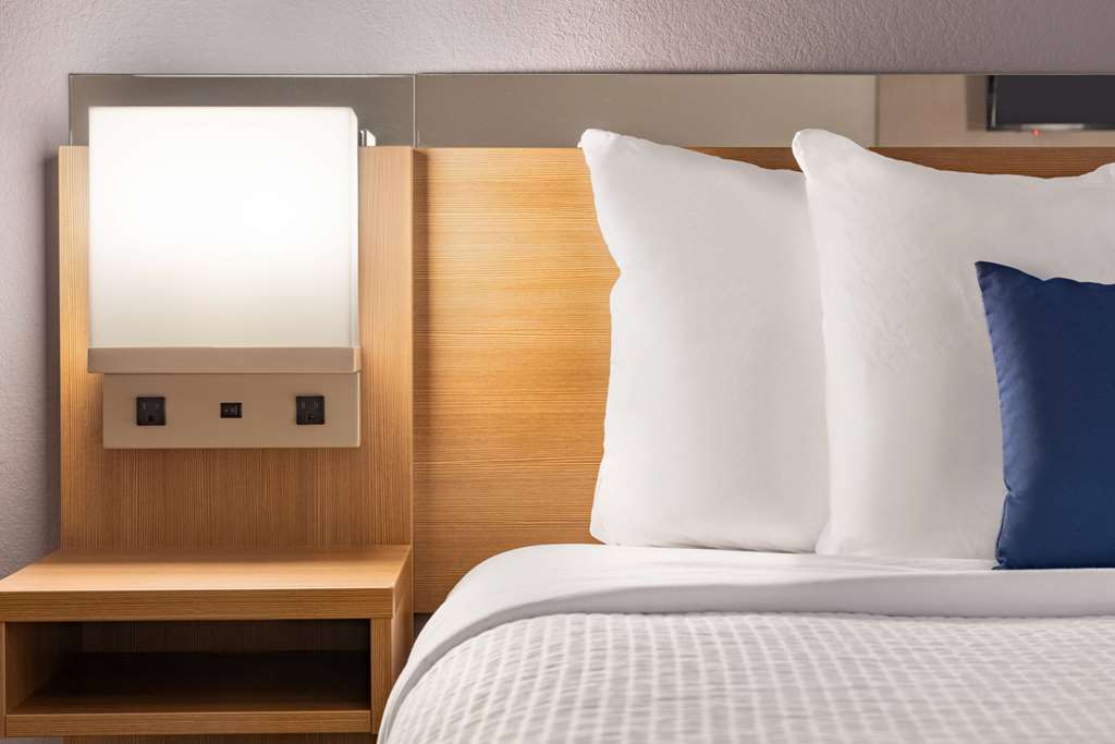 Microtel Inn & Suites by Wyndham Gambrills - photo 8