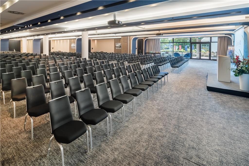 Los Angeles Chicago Dallas theatre style