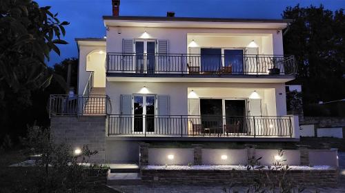 Villa Amoena with Pool and Sauna — 4-Star Luxury Hotel in Brtonigla, Croatia