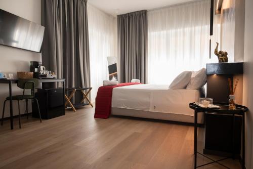 LN 5 Gate Corso Italia in Catania, Italy