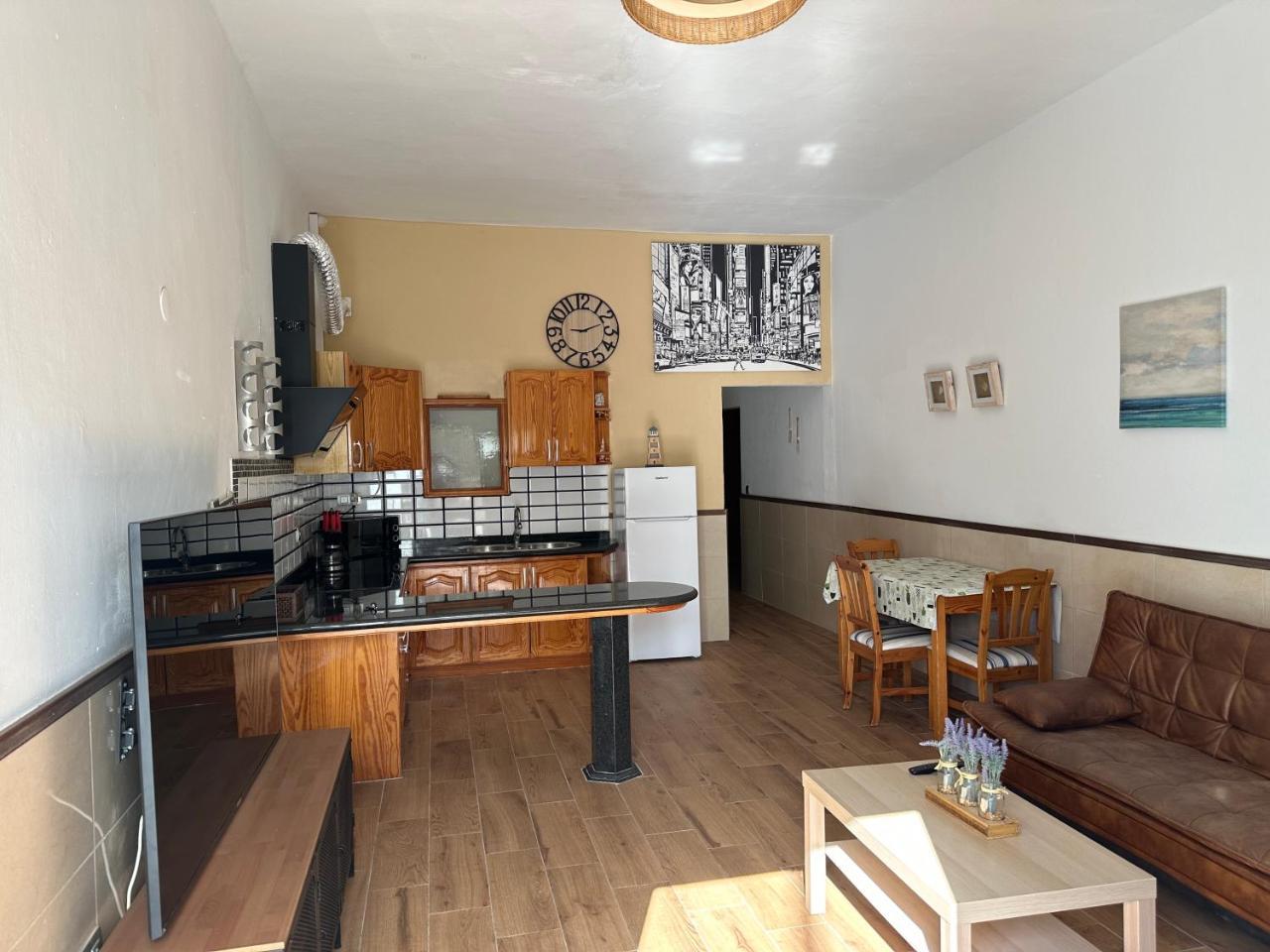 Salinetas Blue Surf House — 4-Star Luxury Hotel in Telde, Spain