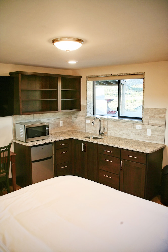 Iron Springs Adventure Resort & RV Park - photo 11