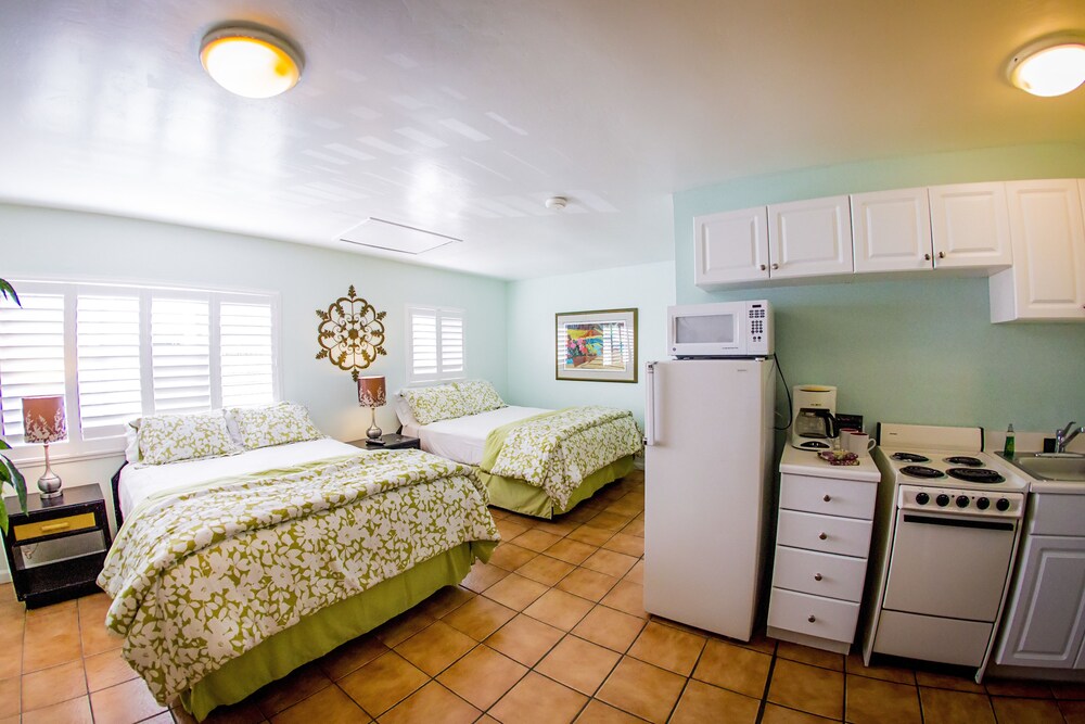 Leucadia Beach Inn - photo 36