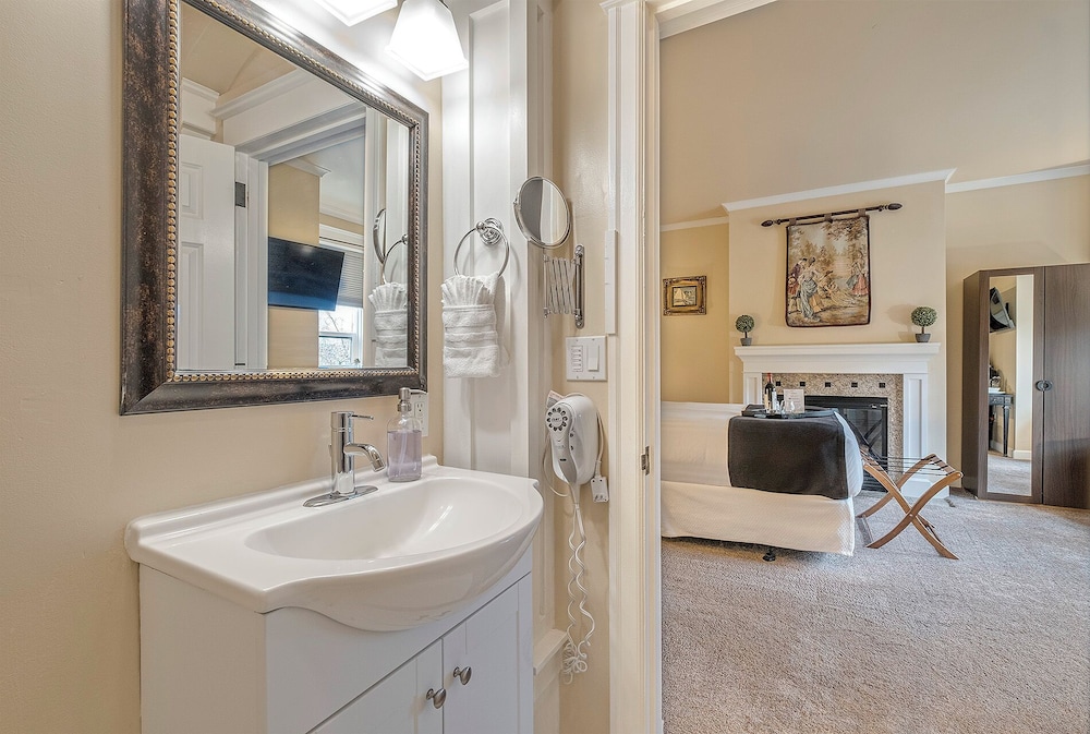The Orenco Station Hotel - photo 120