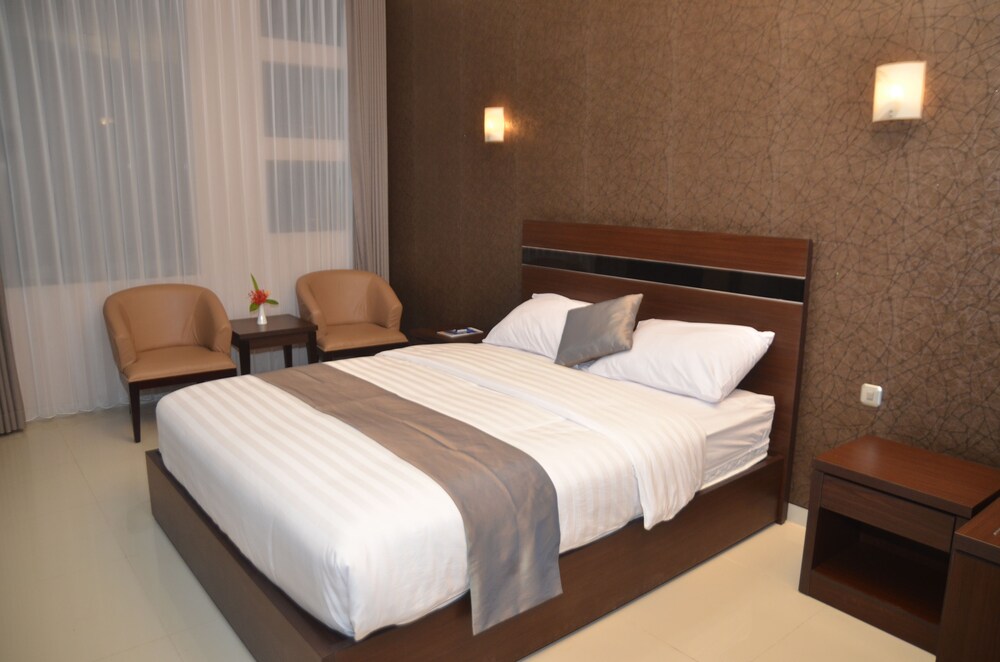 Selorejo Resort Mitra RedDoorz - carbon neutral hotel in Malang