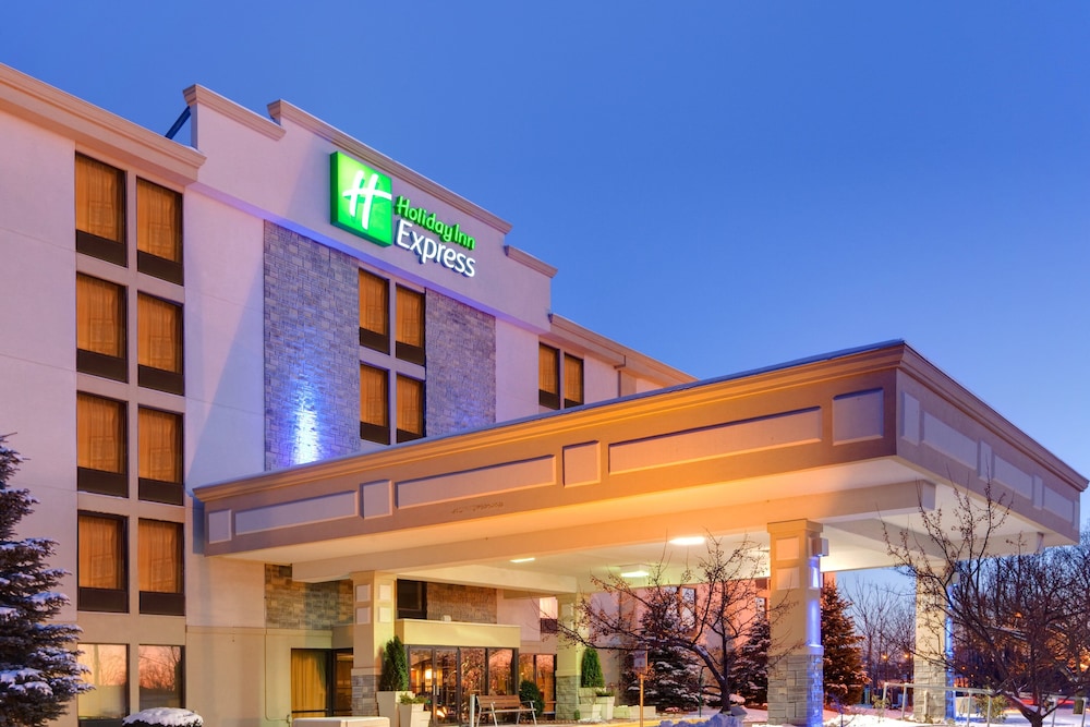 Holiday Inn Express Flint Campus Area by IHG - photo 38