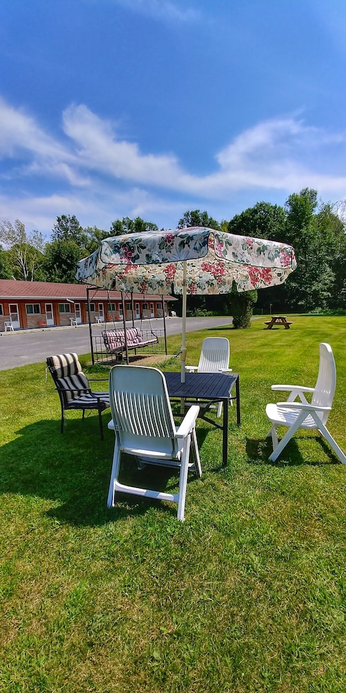 Martin’s Inn in Cornwall, Canada