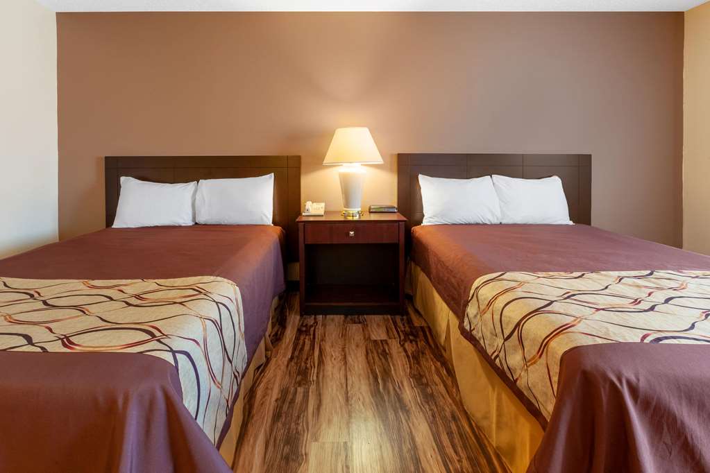 Travelodge by Wyndham Cleveland Airport - photo 23