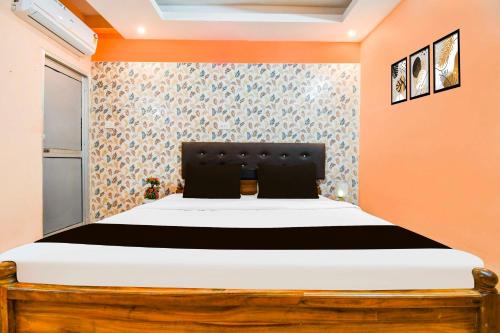 Collection O Puri Beach Market in Puri, India