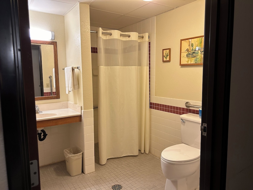 AmericInn by Wyndham Blackduck - photo 23