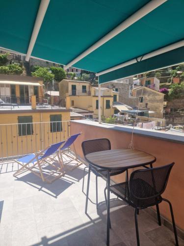 Sailor and the Moon in Riomaggiore, Italy