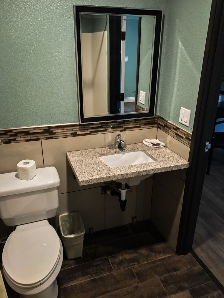 Highland Park Motel - photo 13