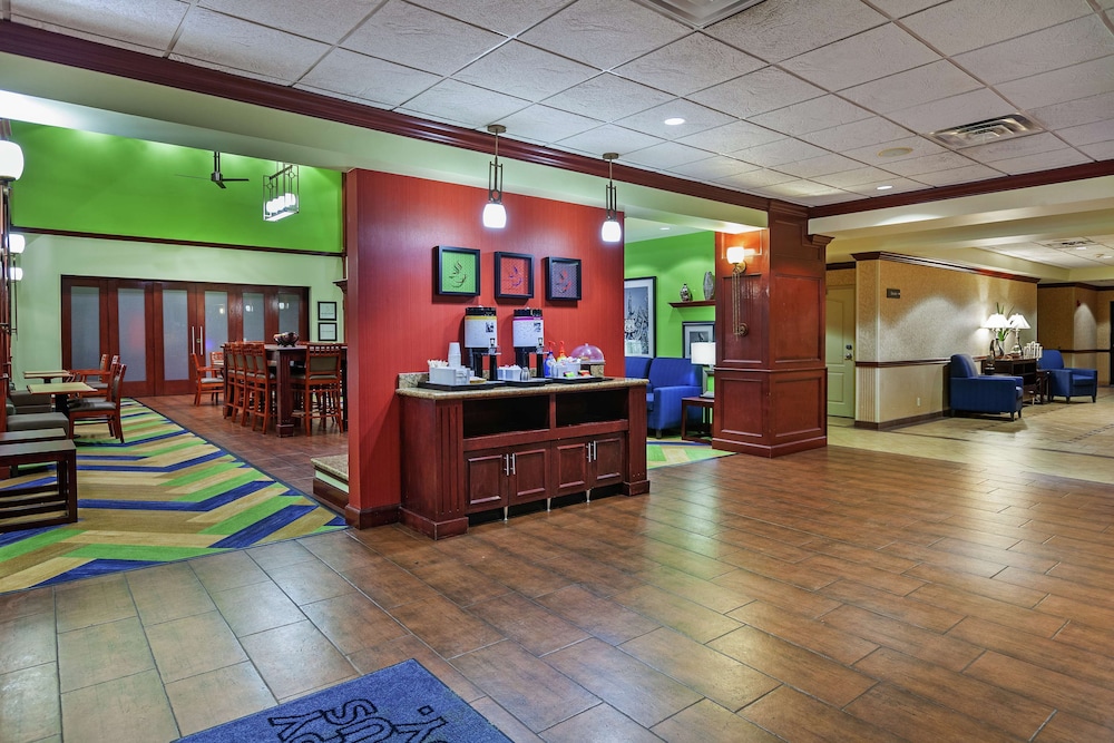 Hampton Inn & Suites Tulsa North Owasso - photo 8