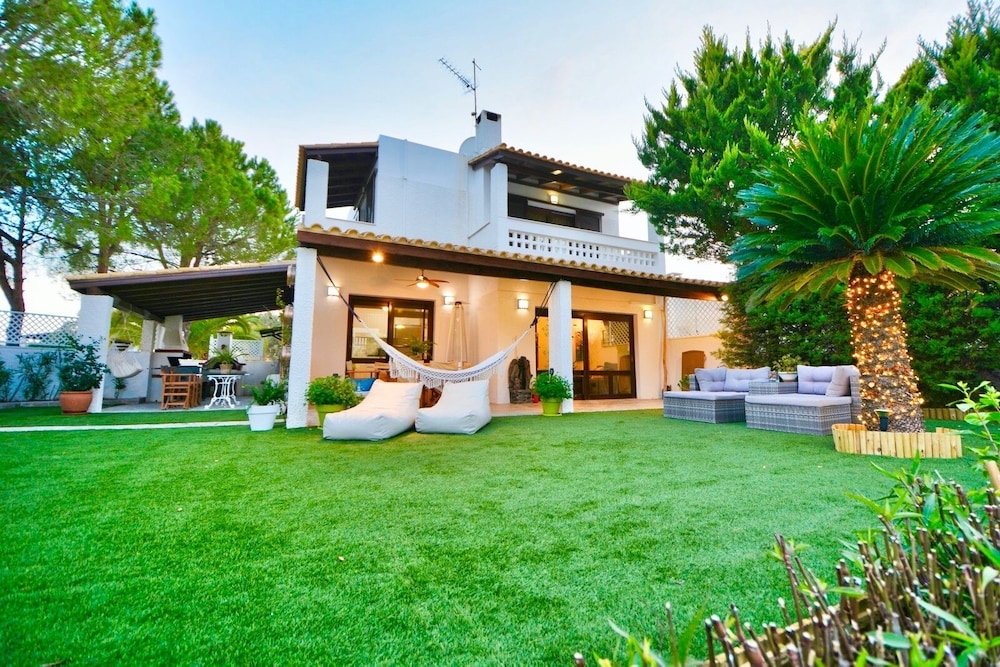 Villasonboard Dock Villa 3bed Sleeps8 Porto Hydra — 4-Star Luxury Hotel in Porto Cheli, Greece