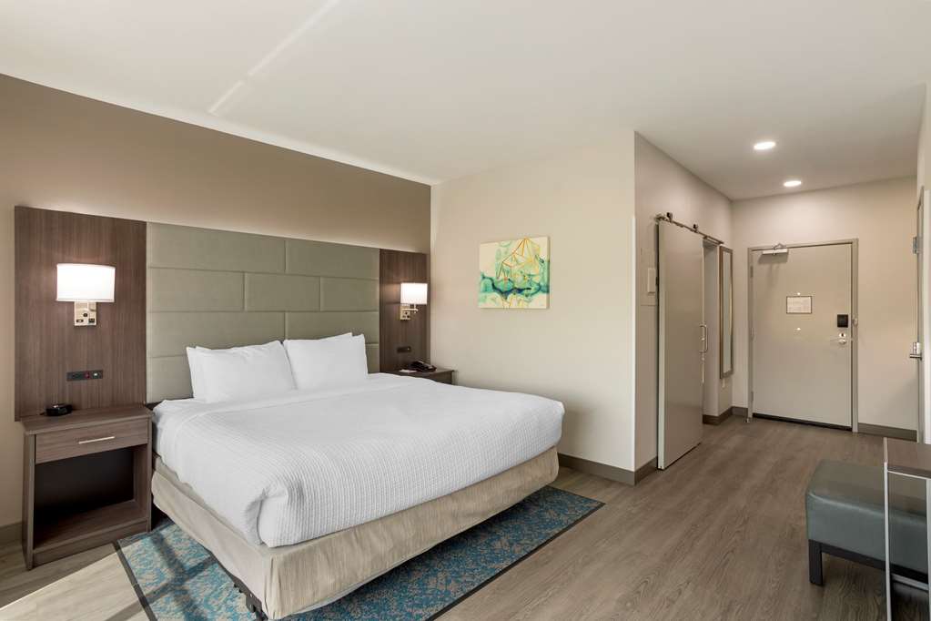 Best Western Plus Executive Residency Antioch Inn - photo 5