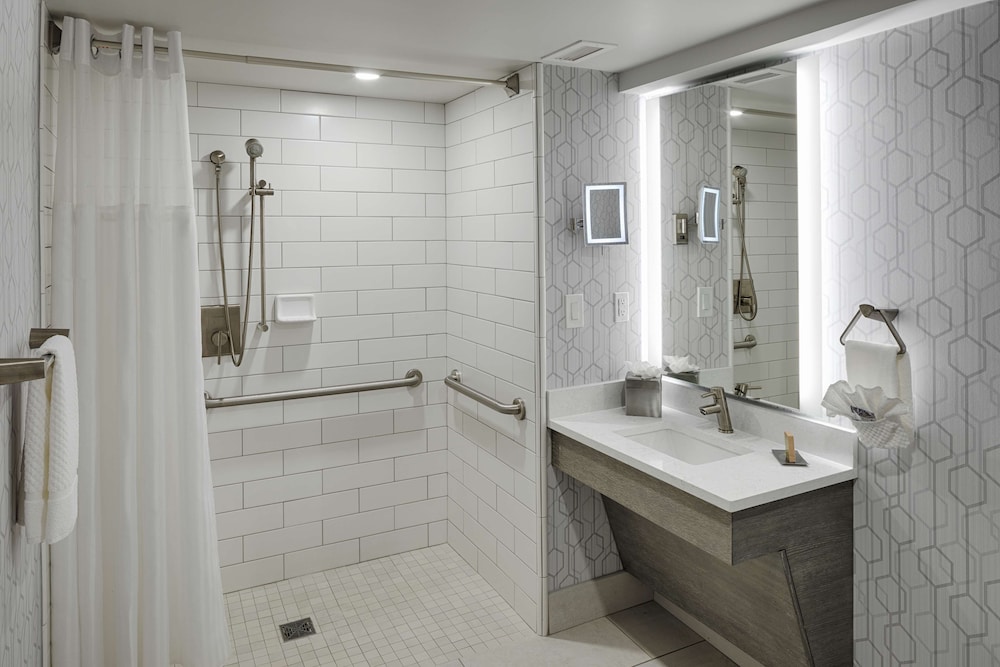 The Kingsley Bloomfield Hills a DoubleTree by Hilton - photo 65