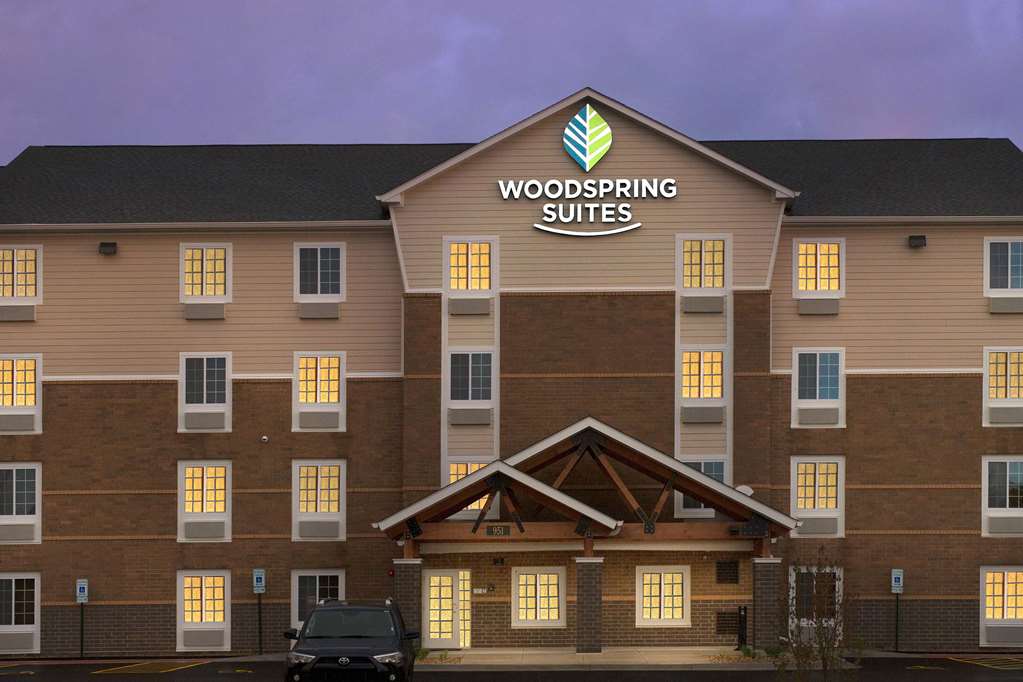 WoodSpring Suites Chicago Darien - photo 5